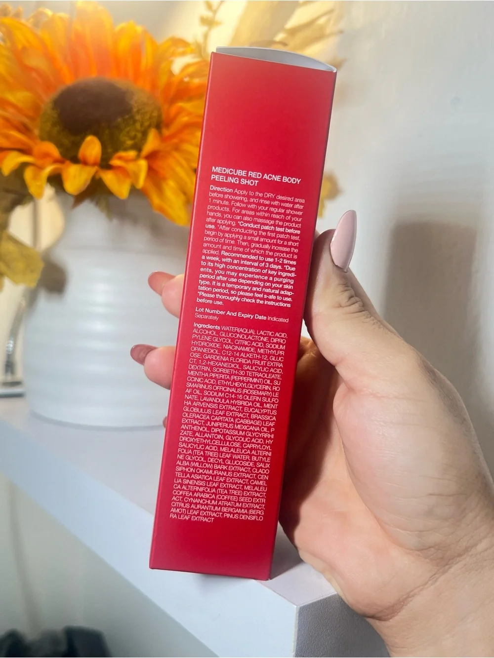 Medicube Red Body Peeling Shot Cleanser - Red